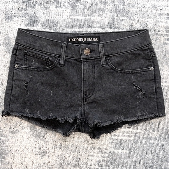Express Jean Short - Picture 1 of 3